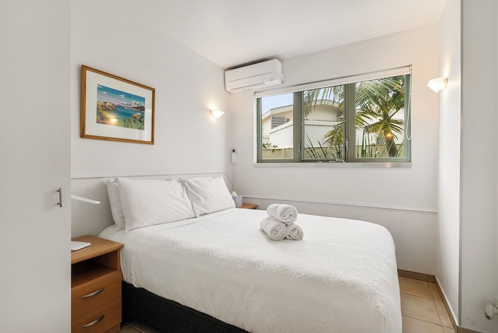 Garden View Oceanfront - Downstairs Two Bedroom Apartment
