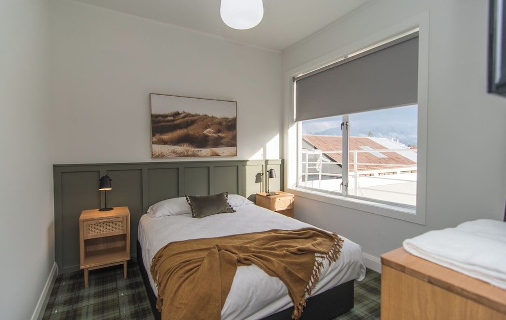 Premier Suite, Courtyard View