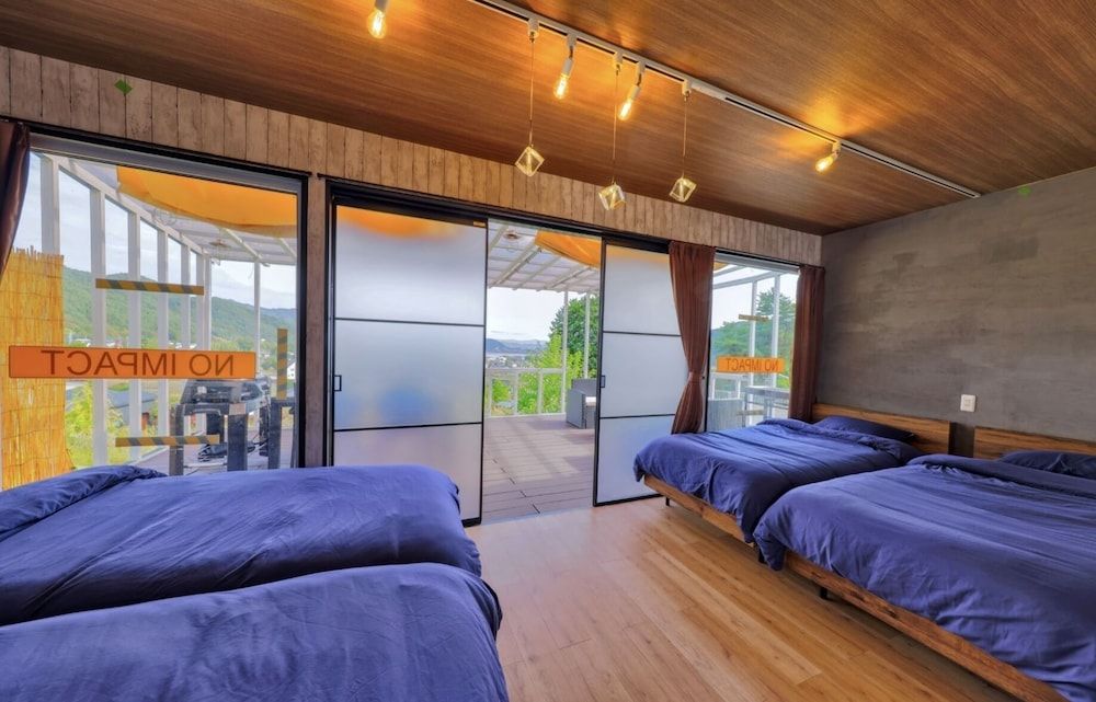 Design Cottage, 4 Bedrooms, Mountain View, Mountainside