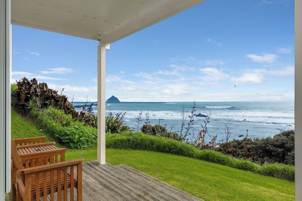 Belt Road Seaside Holiday Park Cabin, Ensuite 5