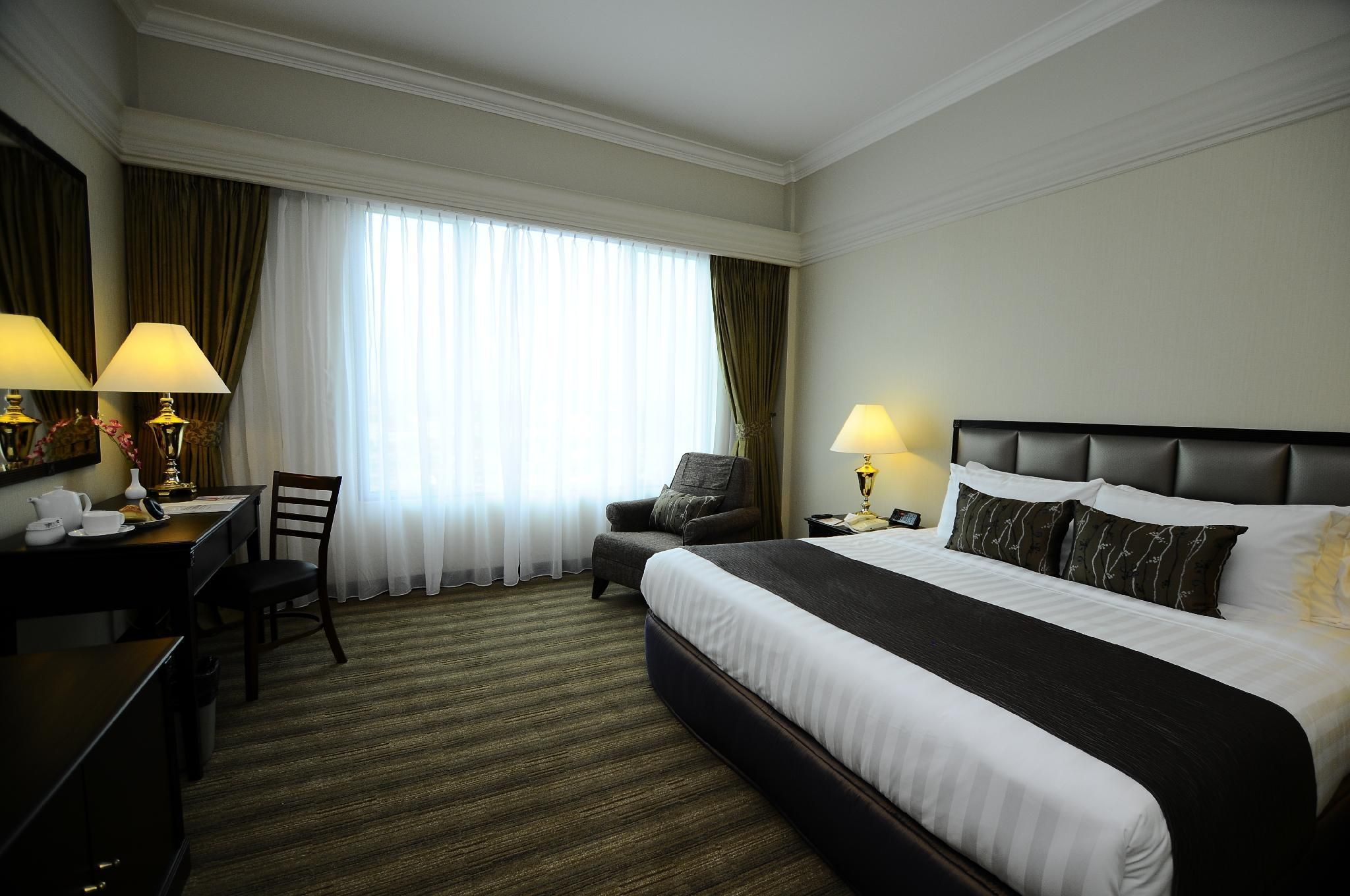 Classic Deluxe King Room