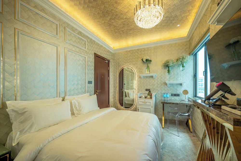 Ritz Residence @ Imago Mall Loft B Standard Double Room 6