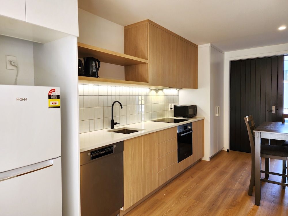 U Suites on Trieste Way Signature Townhome 27