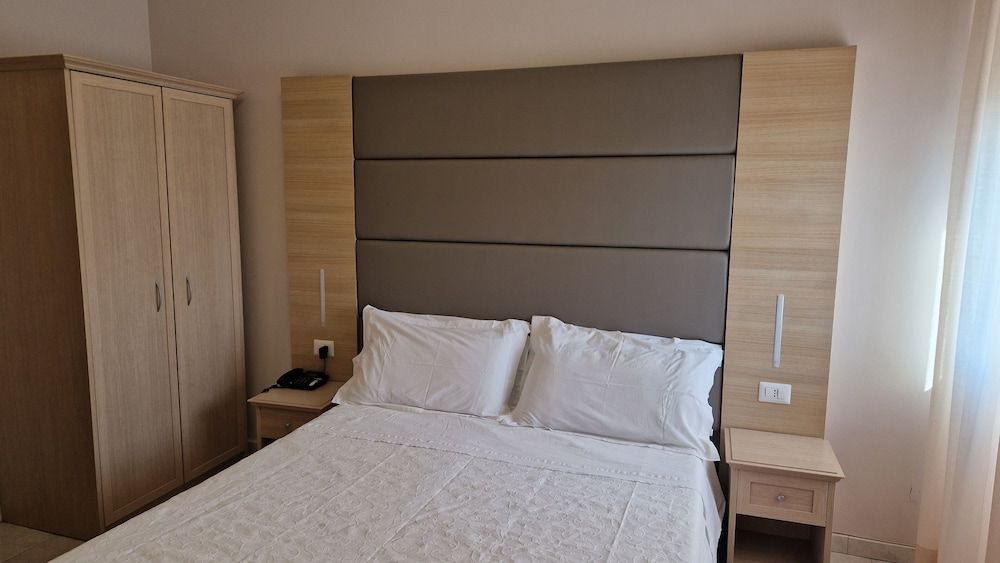 Trasimeno Double Room 3