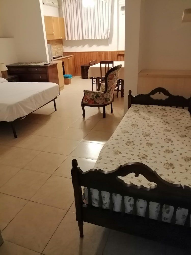 Villa Aresco Triple Room (Breakfast Excluded) with Private Bathroom 4