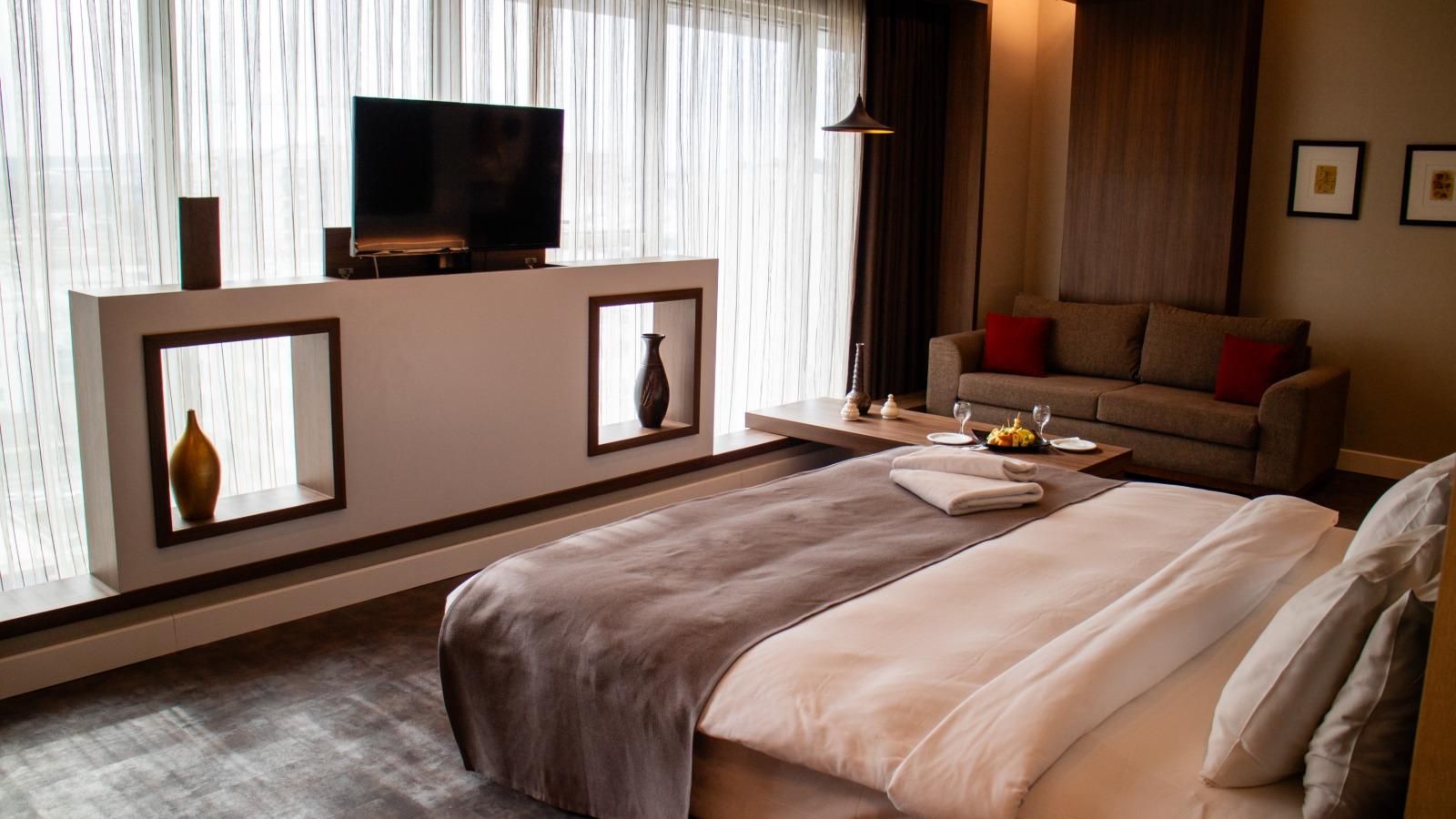 SAM ROYAL HOTEL Executive Suite - City View 2