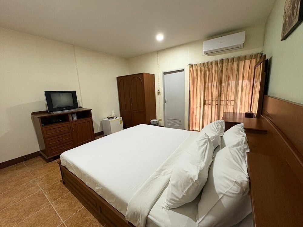 Cabbages & Condoms Hotel Ratchaburi Deluxe Double Room, Balcony, Garden View 7