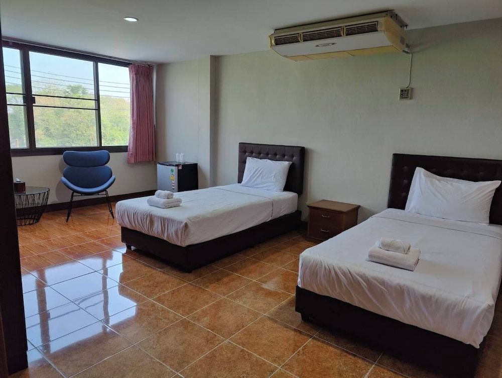 Cabbages & Condoms Hotel Ratchaburi Deluxe Twin Room, Balcony, Garden View 2