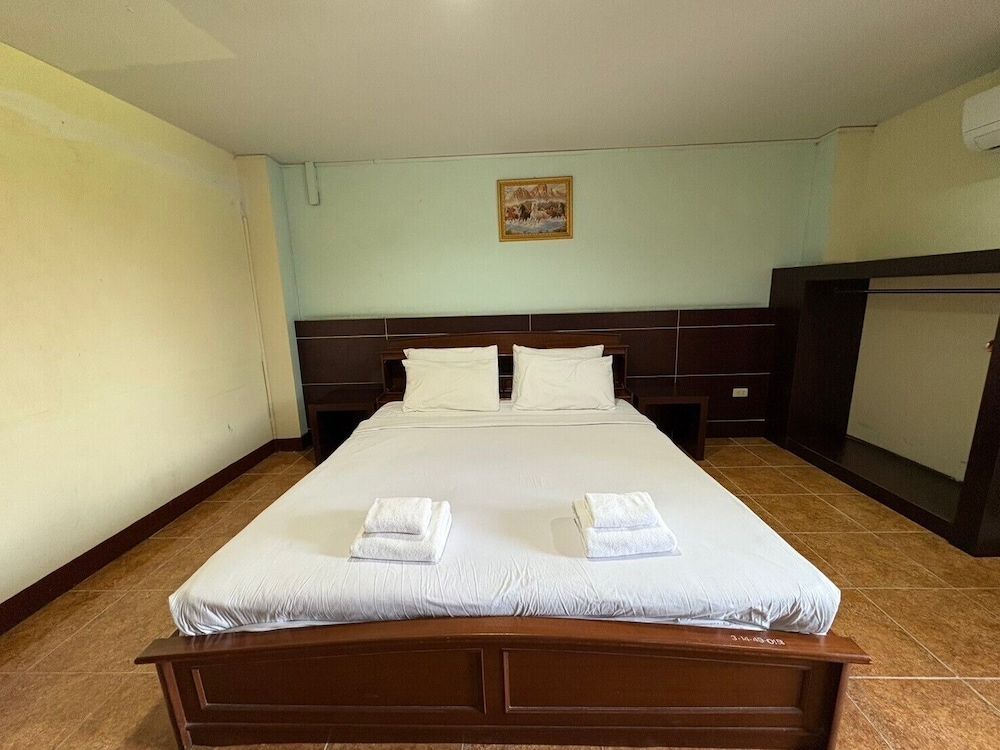 Cabbages & Condoms Hotel Ratchaburi Deluxe Double Room, Balcony, Garden View 5