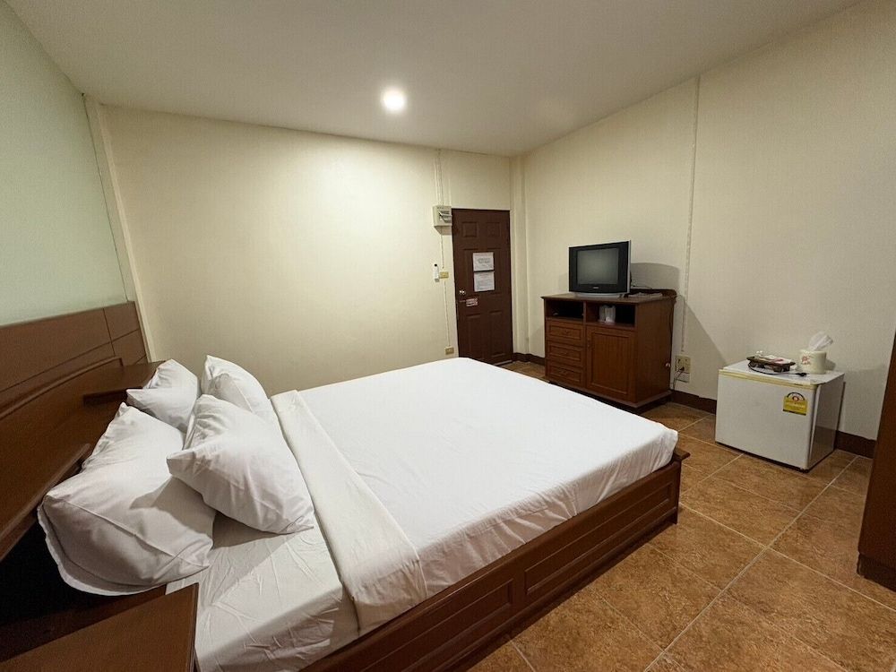 Cabbages & Condoms Hotel Ratchaburi Deluxe Double Room, Balcony, Garden View 8