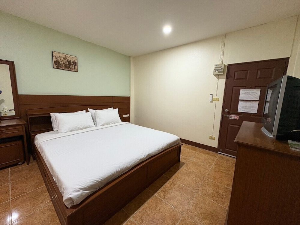 Cabbages & Condoms Hotel Ratchaburi Deluxe Double Room, Balcony, Garden View 2