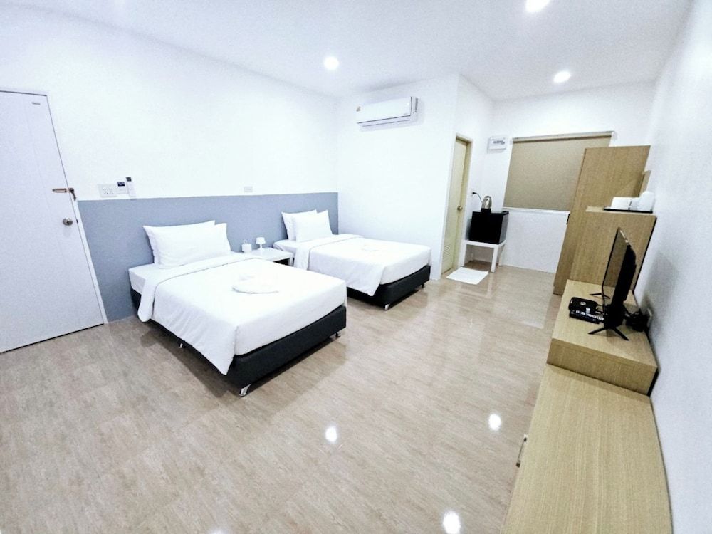 Suvarn Gleaw Thong Resort Suite