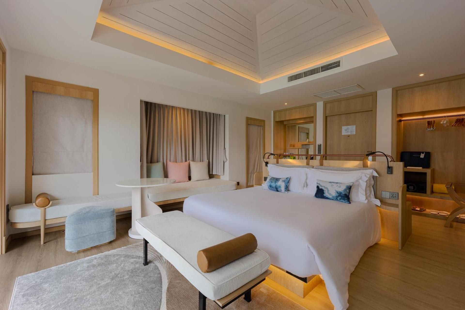 Single Room with Pool View