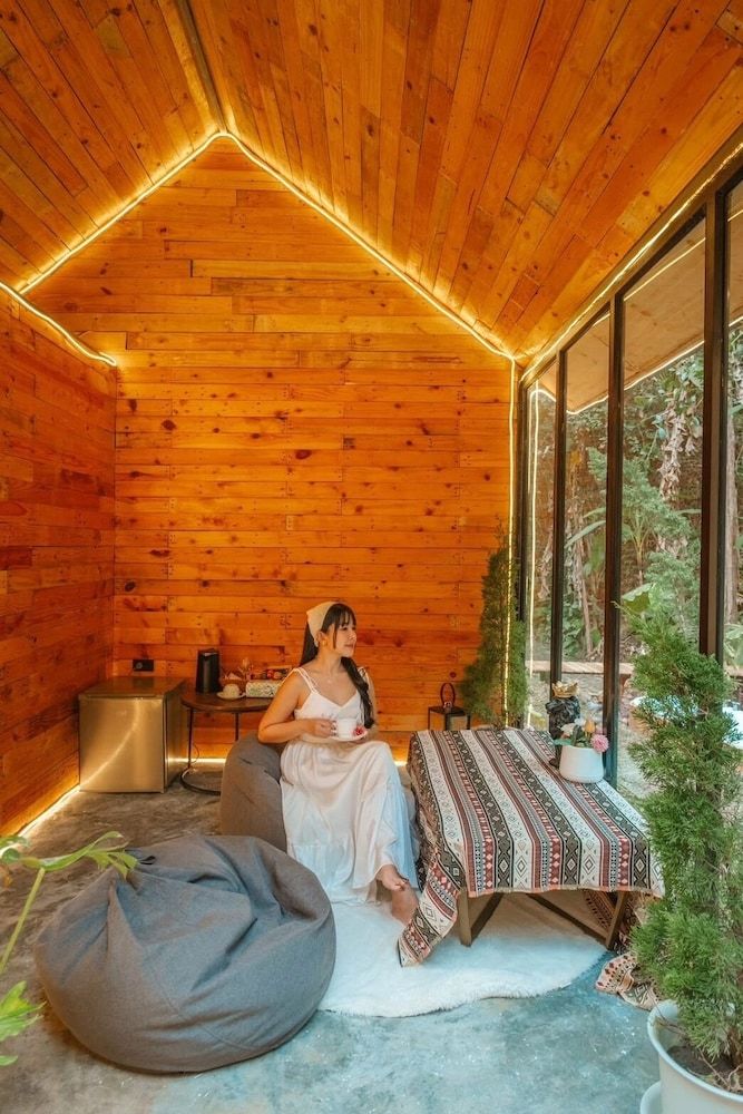 LOUVREFER The Moon 4