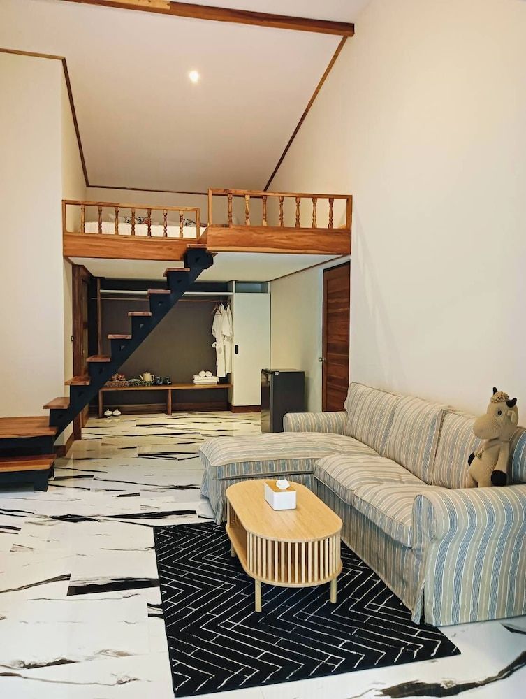 Standard Double Room, Lanai, Park View