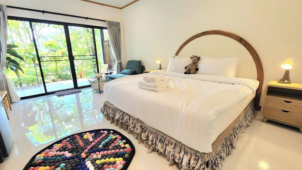 Superior Single Room, Balcony, Garden View