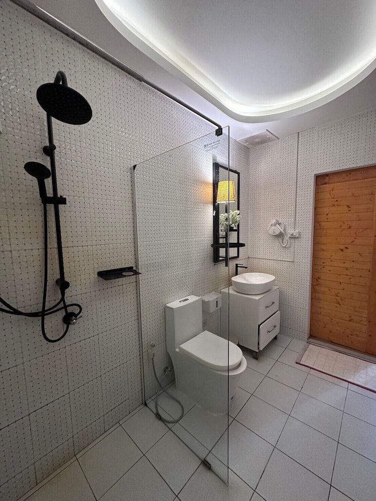 Lala Villa Kohlarn Superior Room, Private Pool, Pool View 10