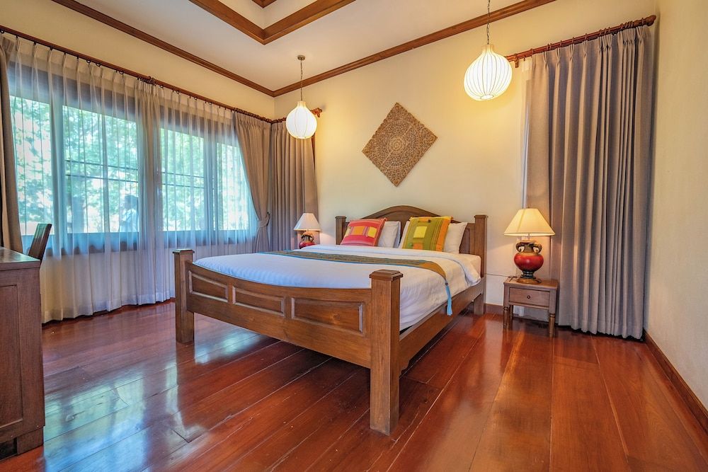 Superior Villa, Garden View