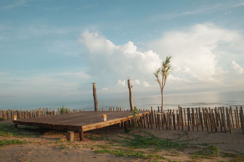 Laemsui Beach Signature Twin Room, Beach View 2