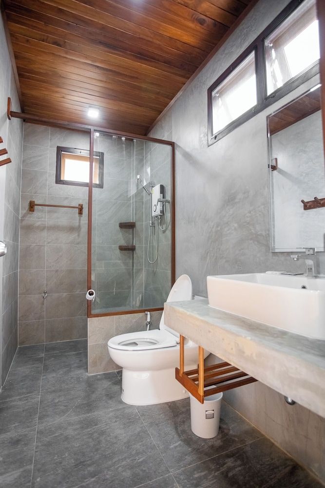 Laemsui Beach Signature Twin Room, Beach View 3