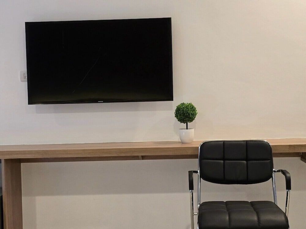 Manee Mantra Hotel Kanchanaburi Superior Double Room 9