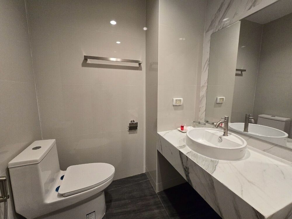 Manee Mantra Hotel Kanchanaburi Family Room 13