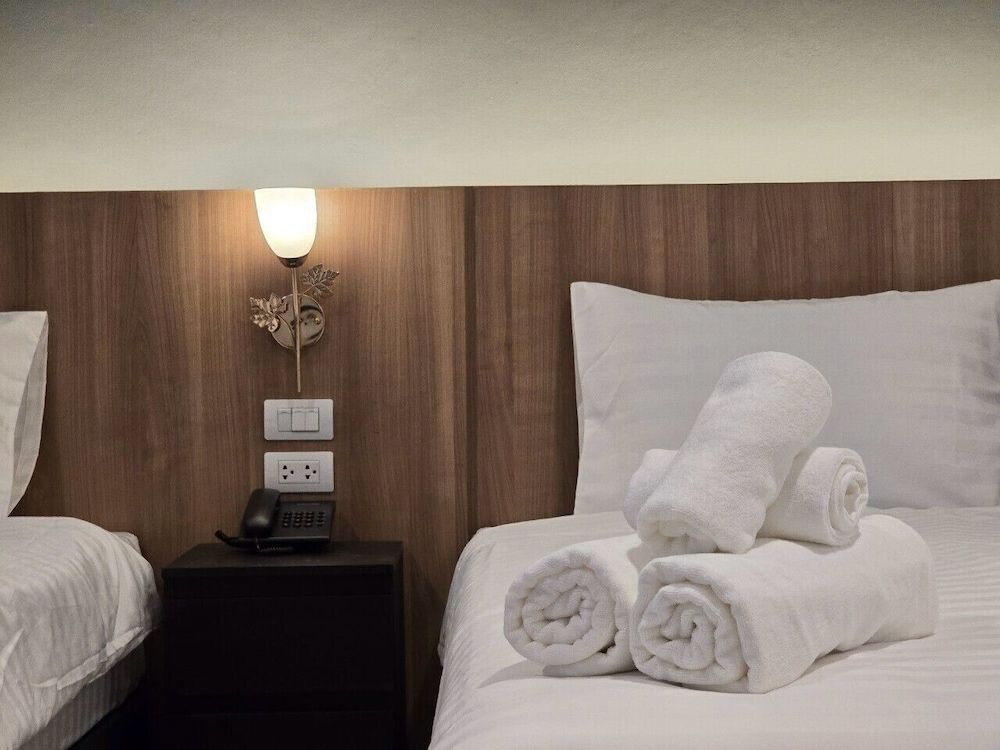 Manee Mantra Hotel Kanchanaburi Superior Twin Room 4