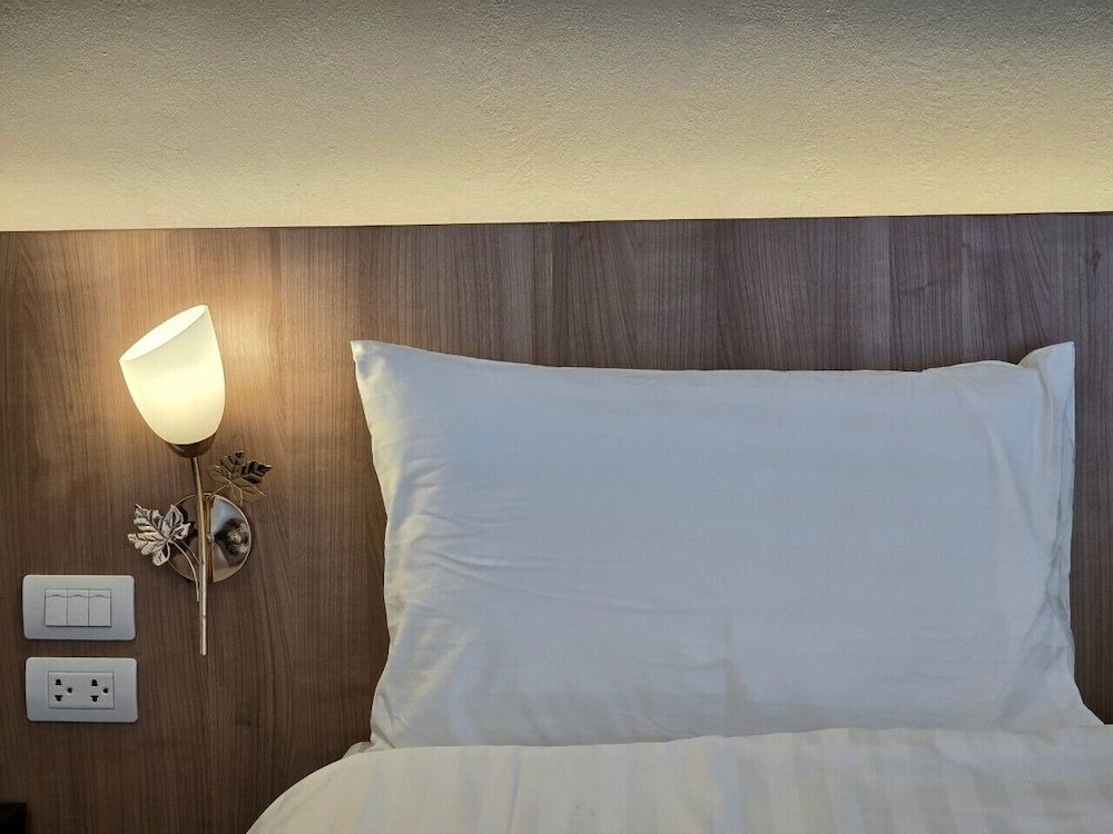 Manee Mantra Hotel Kanchanaburi Family Room 12