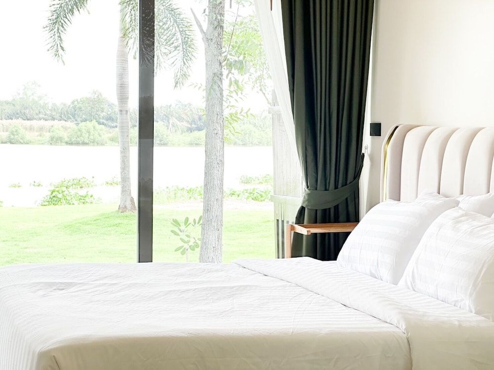 VAA Chachoengsao Deluxe River View 5