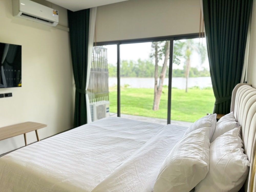 VAA Chachoengsao Deluxe River View 2