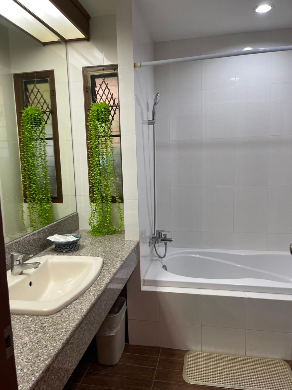 Sailom Resort Bangsaphan Deluxe Double Villa 8