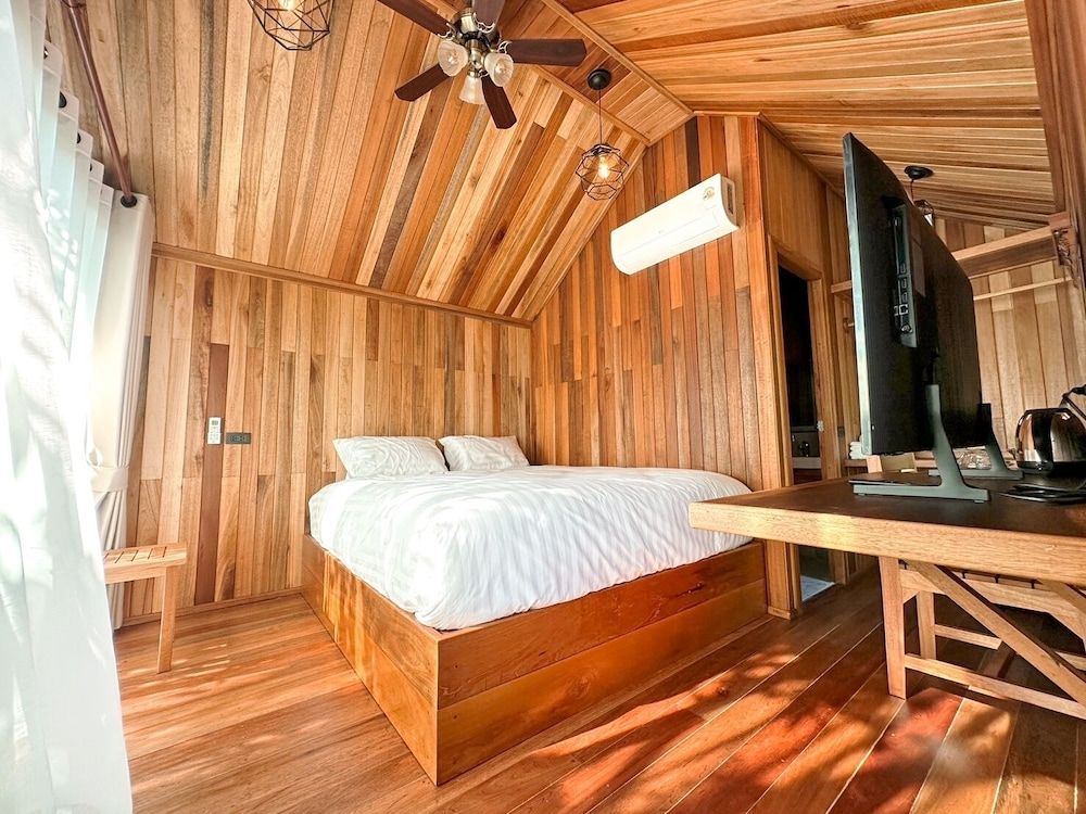 Lush Inn Phuket Classic Studio, Balcony, Garden View