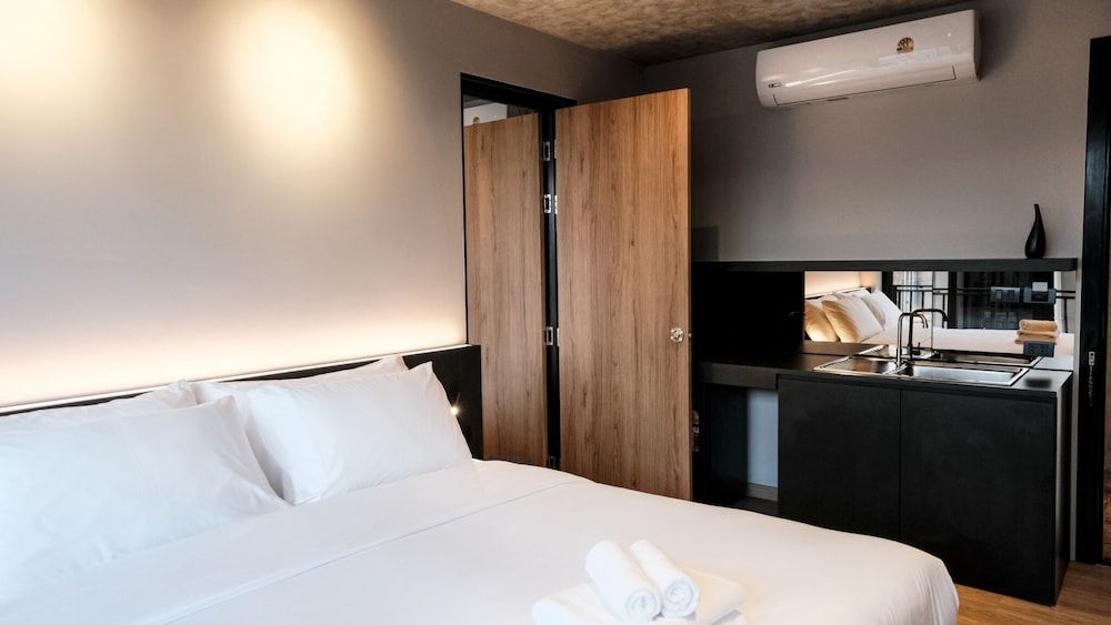 Lush Inn Phuket Family Double or Twin Room 2