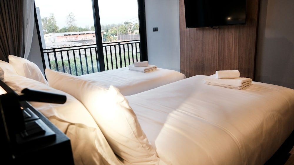 Lush Inn Phuket Family Double or Twin Room 7