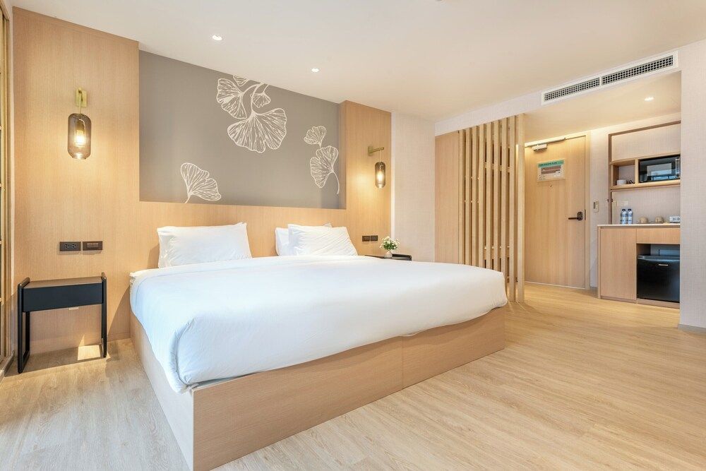 Salaya One Hotel & Service Apartment One Deluxe King Bed (Japanese Style) 3