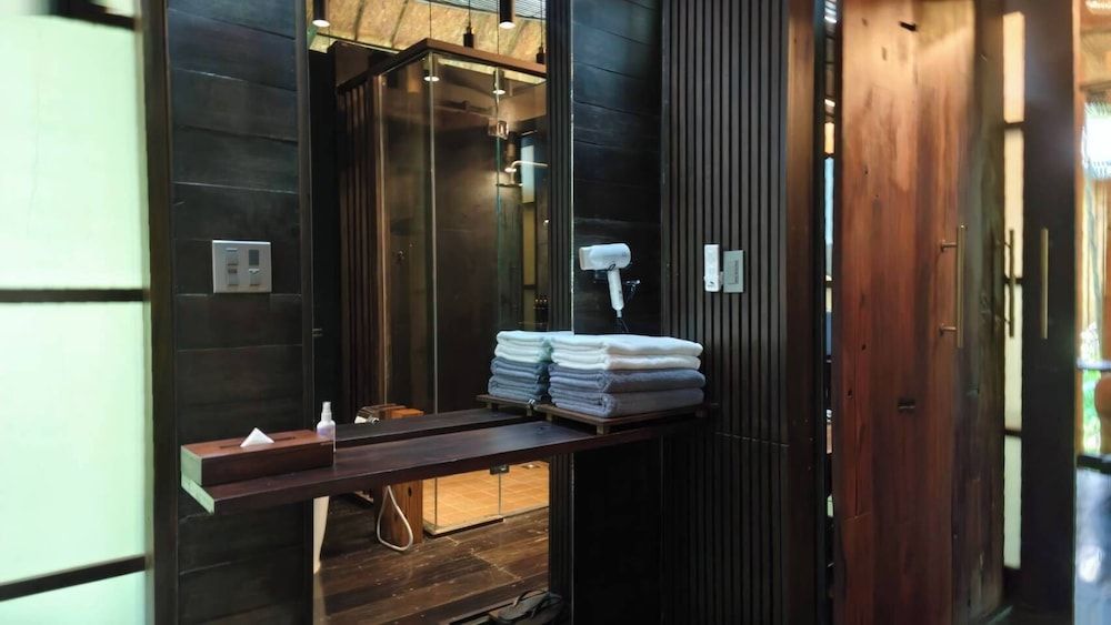 Sanctuary Kanchanaburi The Jungle Room 9