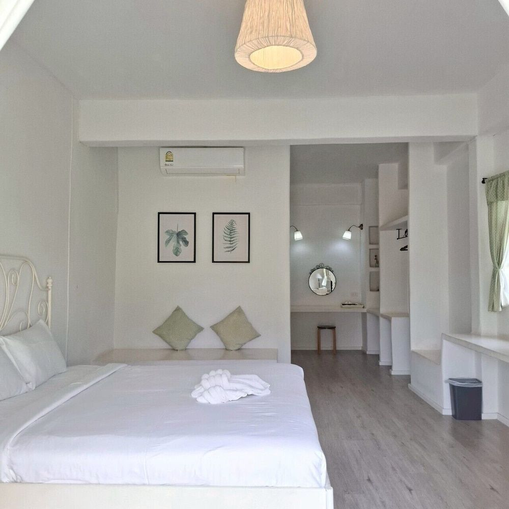 Villa La Flora Kaeng Krachan Deluxe Room, Garden View