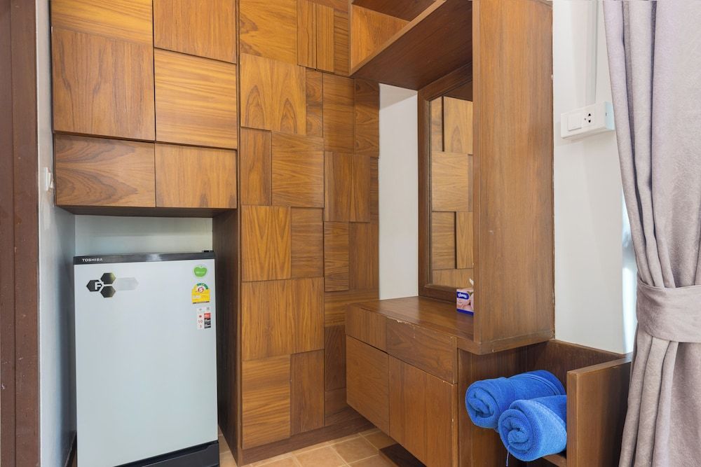 Blue Palm Kata Resort Deluxe Bungalow, Garden View 11