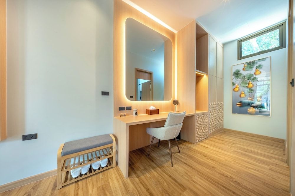 A.Z. Sunrise Resort & Fitness Club Deluxe Double Room 13