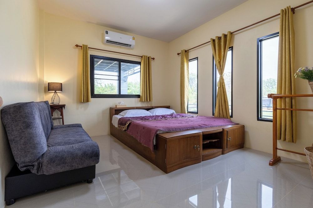 Narucha Farmstay Family House