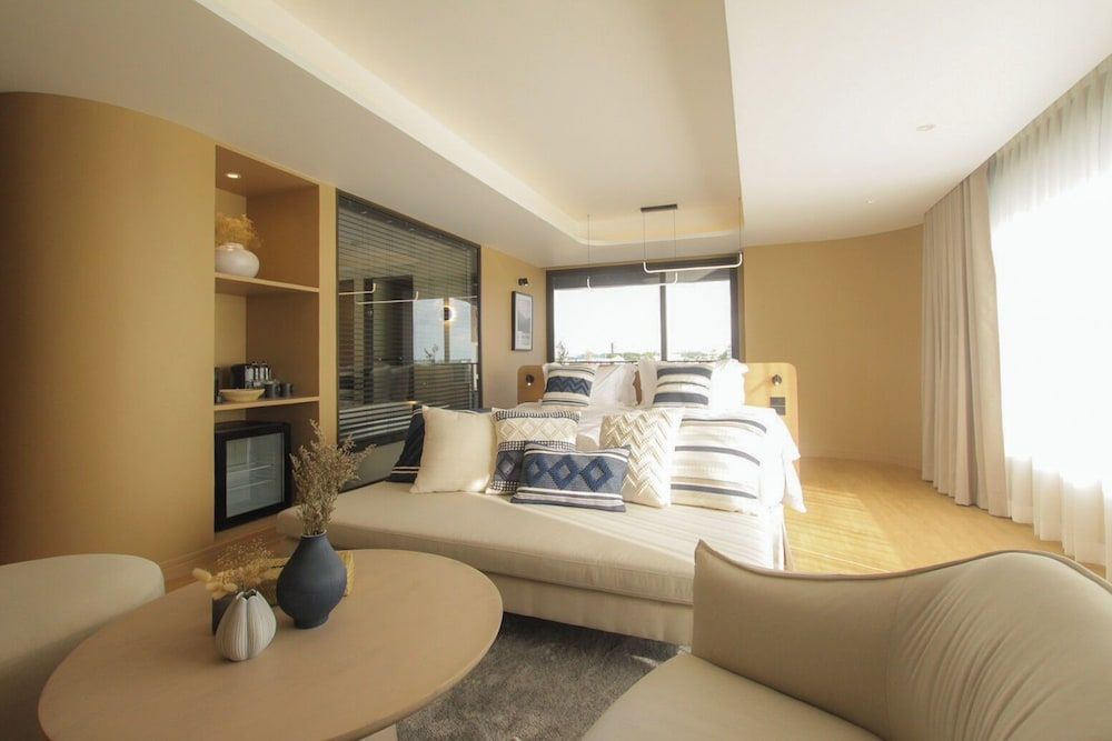 LePont Riverfront Resort Nongkhai Junior Suite Plus