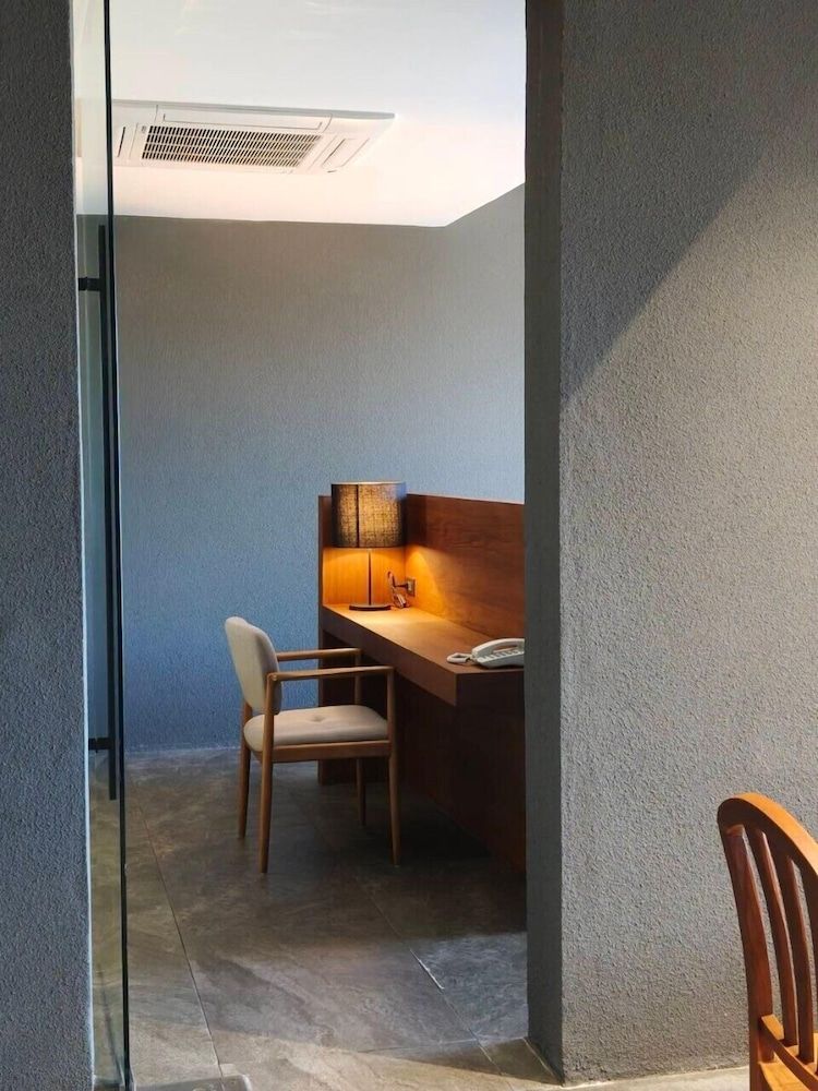 In-Room Business Center