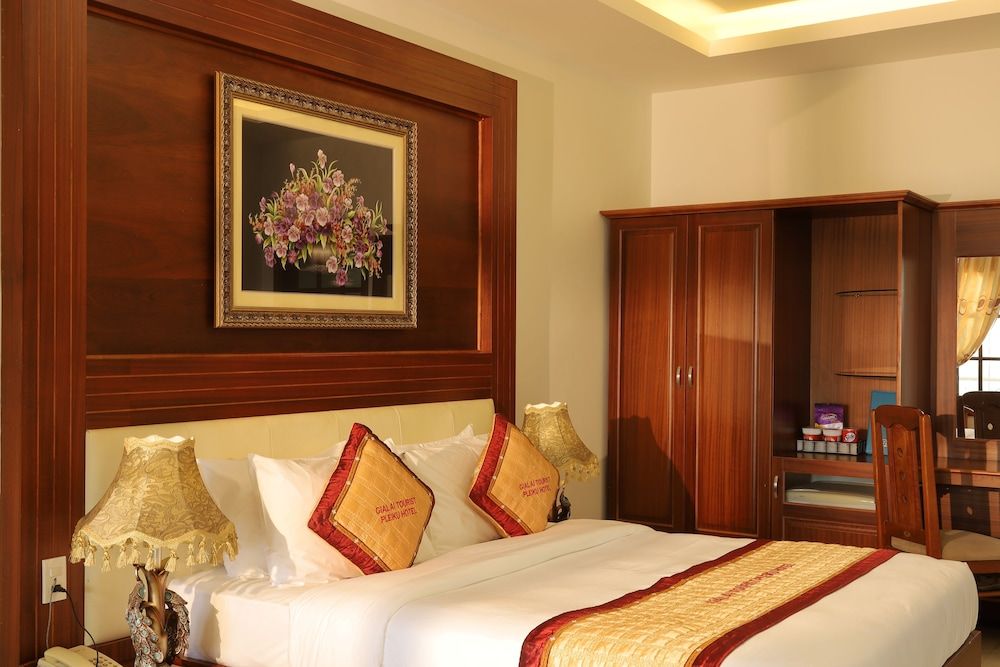 Pleiku Hotel by Gia Lai Tourist Deluxe Double Room 3