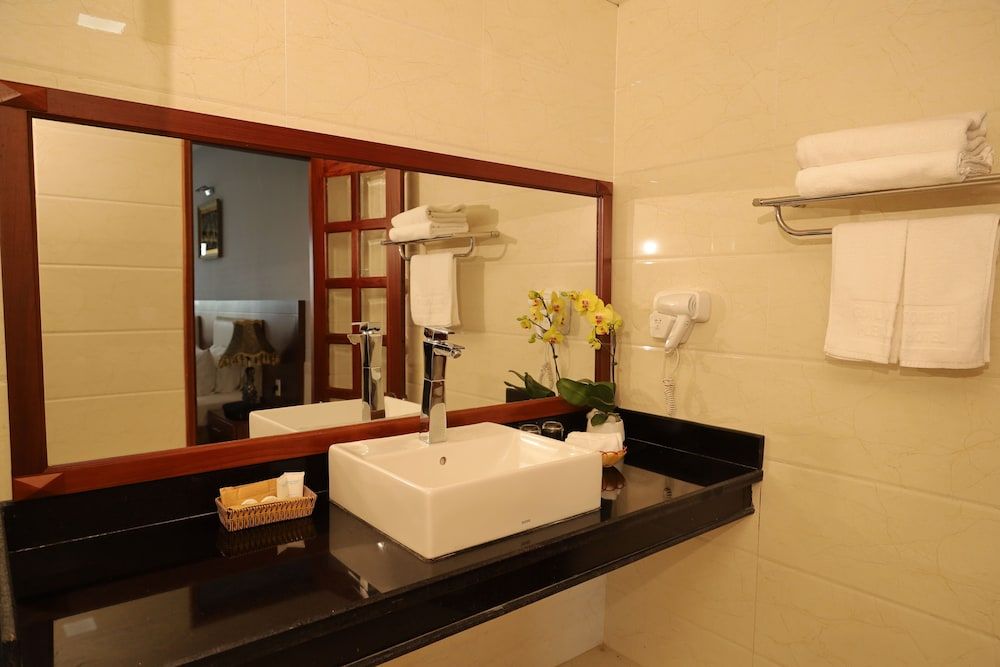Pleiku Hotel by Gia Lai Tourist Deluxe Twin Room 10