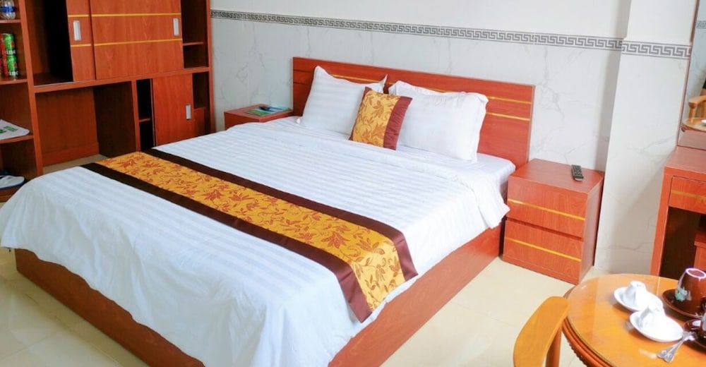 Cao Lanh Hotel Basic Single Room, 1 Bedroom, Refrigerator, Pool View 6