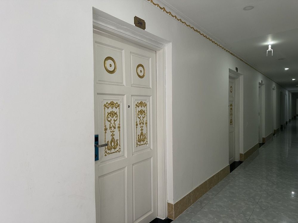 Cao Lanh Hotel Basic Single Room, 1 Bedroom, Refrigerator, Pool View 7