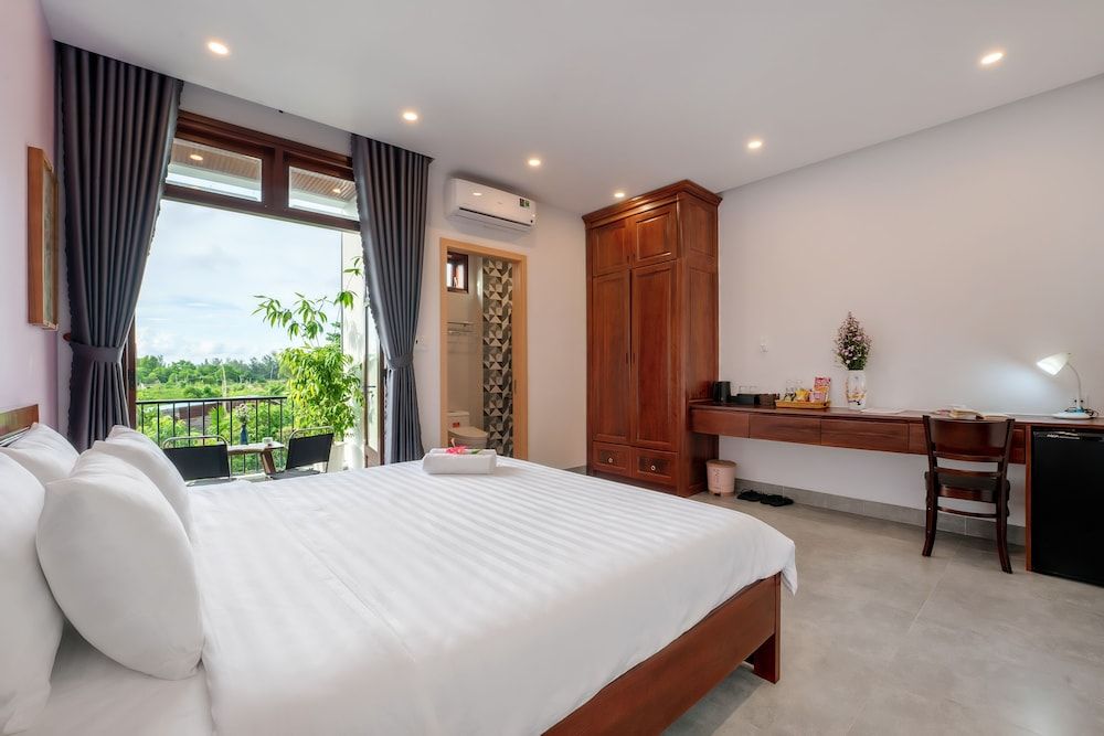 Cat Tien Villa Hoi An Deluxe Double Room, Pool View 3