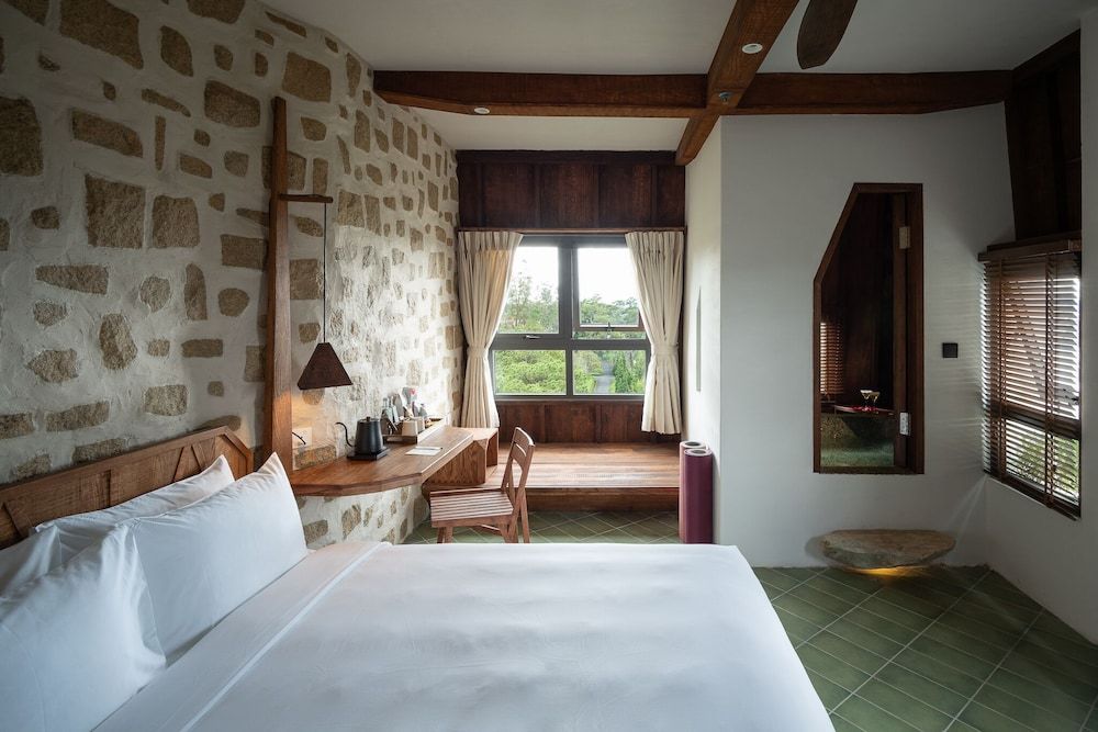 Mùa Dalat Wellness Hotel Signature Double Room, 1 King Bed, Bathtub, City View 5