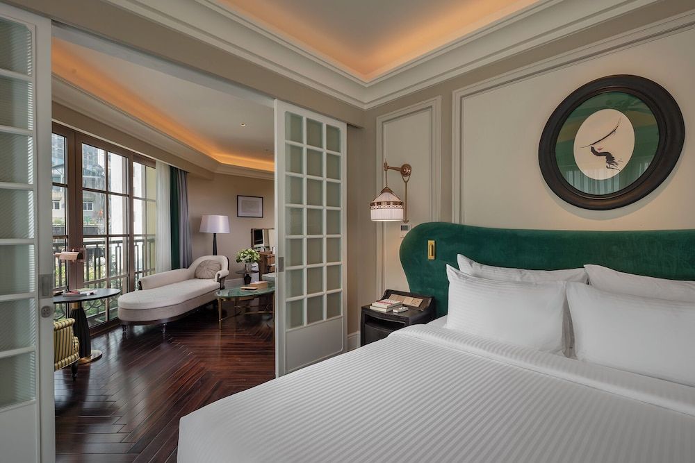 Deluxe Studio Suite, Bathtub, City View