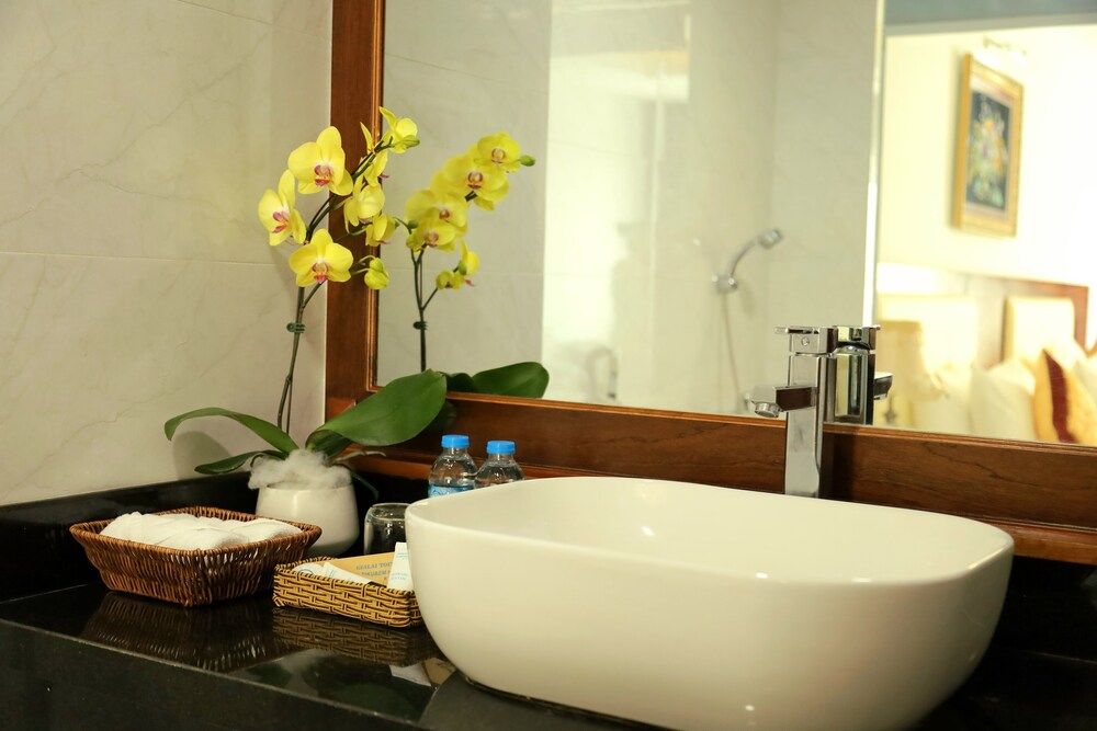 Pleiku & Em Hotel by Gia Lai Tourist Deluxe Triple Room 9